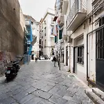 Pisanelli Blu By Houseinnaples