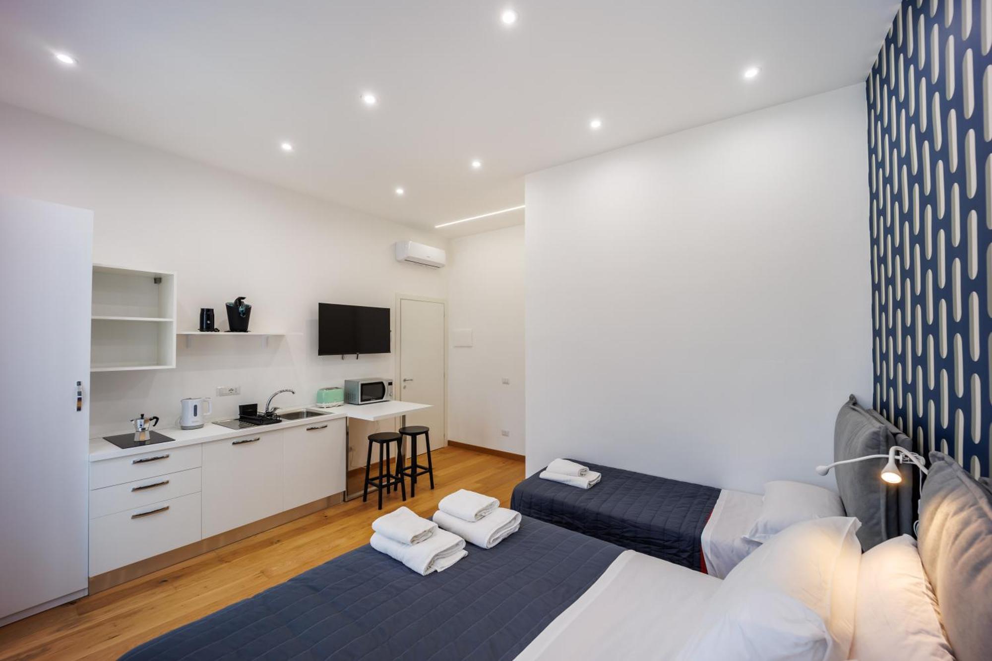 Apartment Pisanelli Blu By Houseinnaples Naples