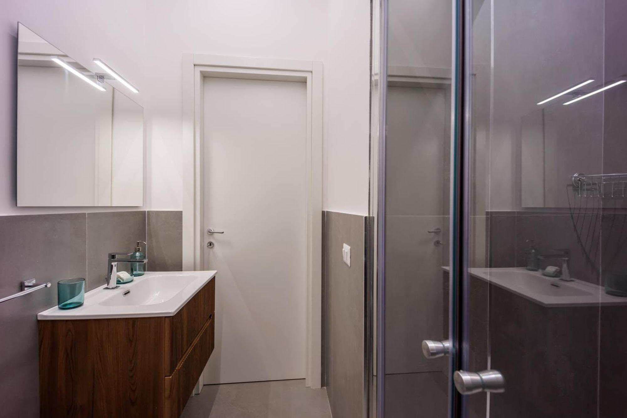 Pisanelli Blu By Houseinnaples Naples
